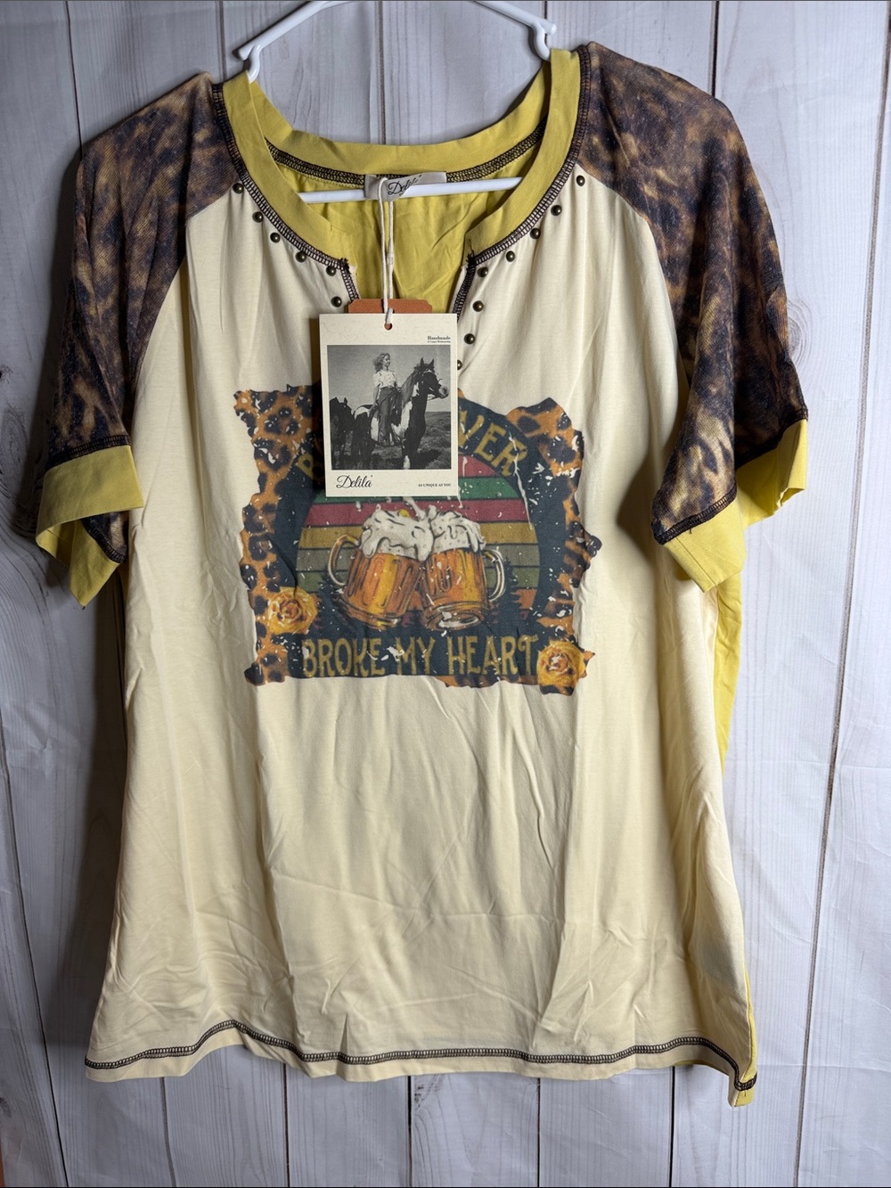 Delila western boutique Graphic cowgirl Tee new with tags